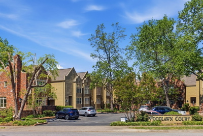 2836 Woodlawn Dr