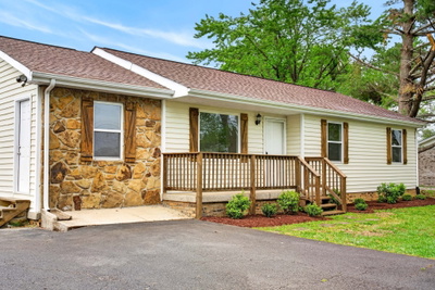 1440 Old Highway 52