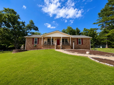 215 Maple Way
