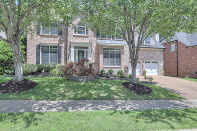 224 Stonehaven Cir