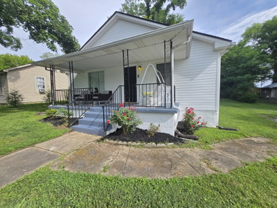 1133 Main St
