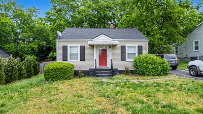 2011 Oakwood Ave