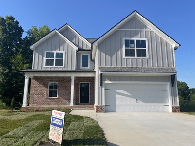 562 Pongracz Way