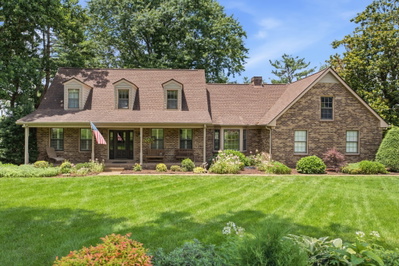 1207 Arrowhead Drive