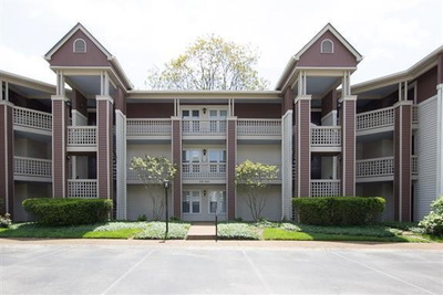 202 Hillsboro Pl