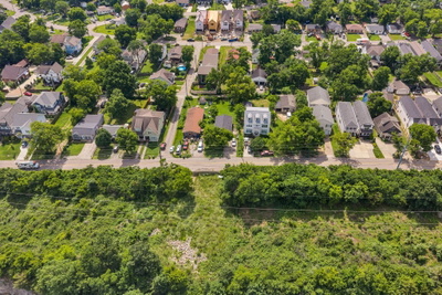 637 Annex Ave