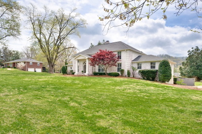 1937 Shamrock Dr