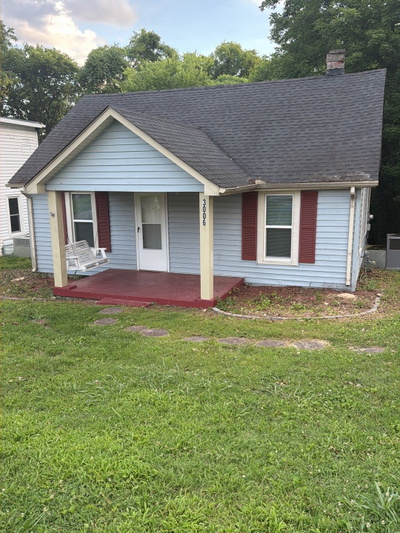 3006 Lakeshore Dr