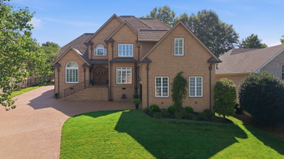 113 N Country Club Dr