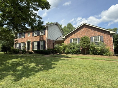 6308 Kingsbury Dr