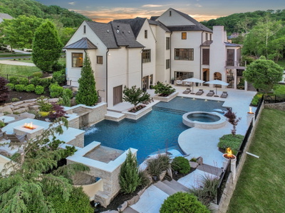 821 Windstone Blvd