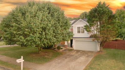 8124 Boone Trce