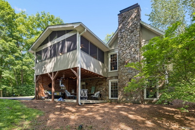 8346 Merrymount Dr
