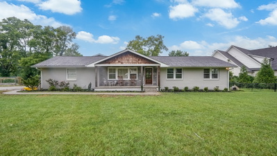 824 Clematis Dr