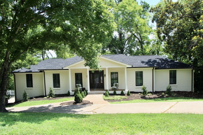 618 Hunters Ln