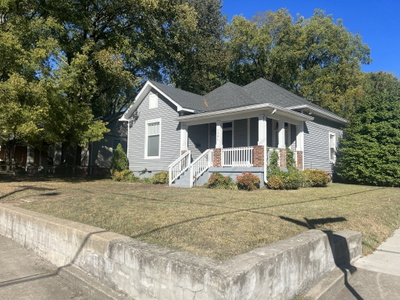1201 Pennock Ave
