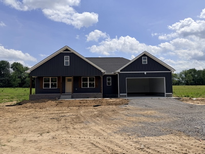 1305 Vickie Ln