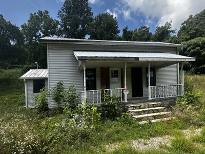 13135 Campbellsville Rd
