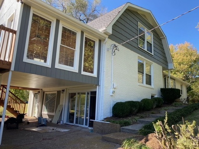 709 Davis Dr
