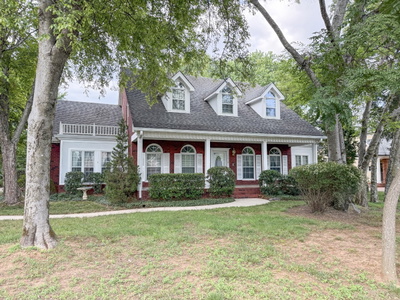 1618 Buckingham Dr