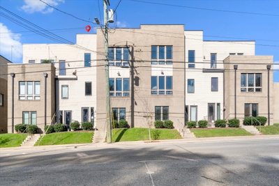 731 Douglas Ave