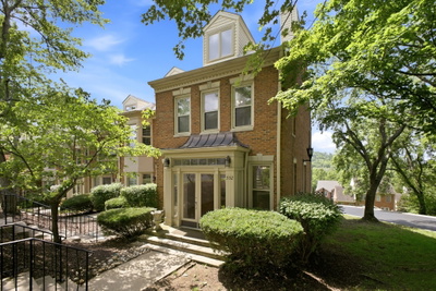 332 Ardsley Pl