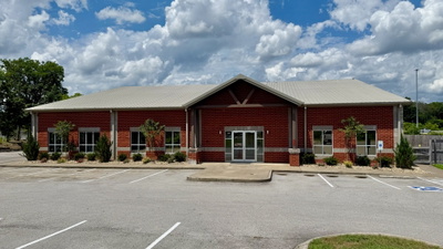 121 Adams Ln