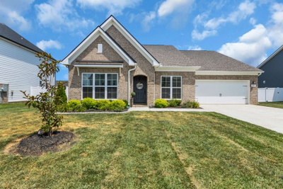 2905 Woodcrest Dr