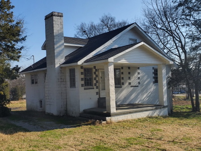2715 Old Smith Springs Rd