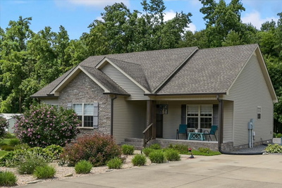 390 Marys Ln