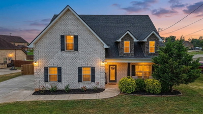 1213 Rivercrest Dr