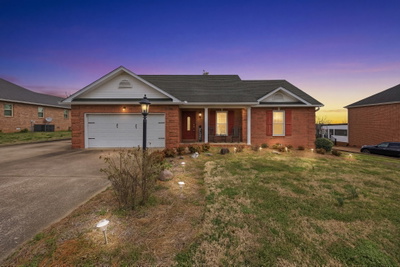 415 Woodlands Dr