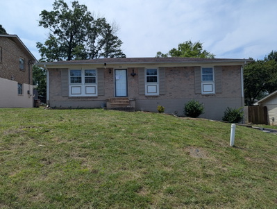 824 Oakwood Terrace Dr