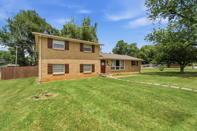 1002 W Northfield Blvd