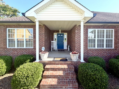 419 W Hester Rd