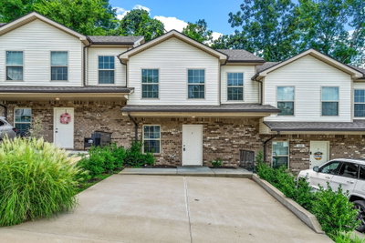 Exterior view of 432 Glenstone Springs Dr in Clarksville, TN