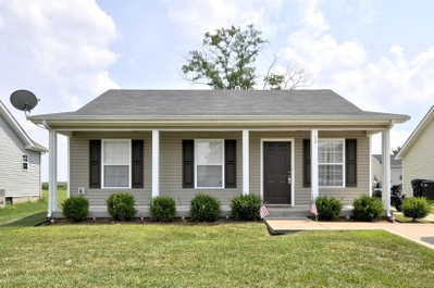 516 FOX TROT DR