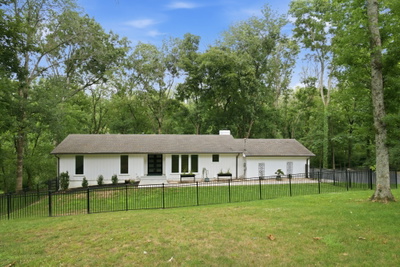 133 Featherstone Dr