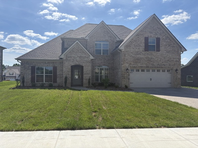 927 Licinius Ln