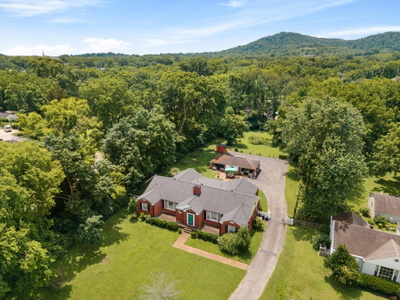 923 Battery Ln