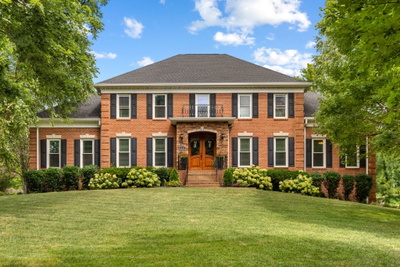 8240 Moores Ln