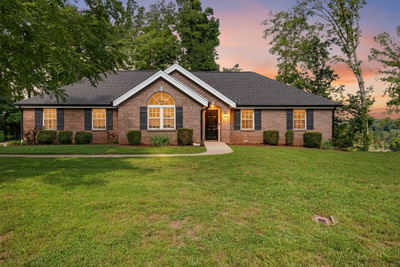 1804 Warfield Dr