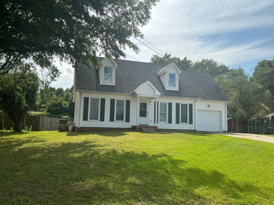 910 Dolphin Ln