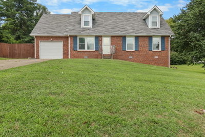 2301 Sherwood Hills Ct