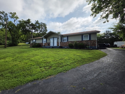 865 Louisville Hwy