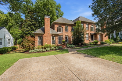 3822 Woodmont Ln