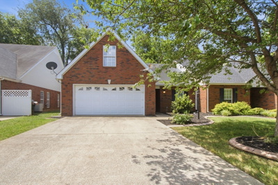 2747 Stonehedge Dr
