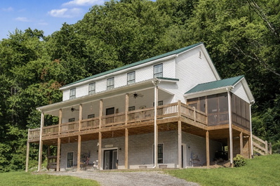 1505 Dark Hollow Rd
