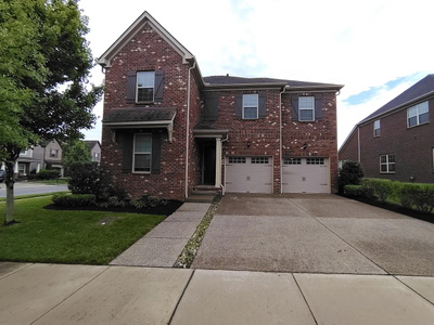 Exterior view of 5001 Laughing Brook Ln in Franklin, TN