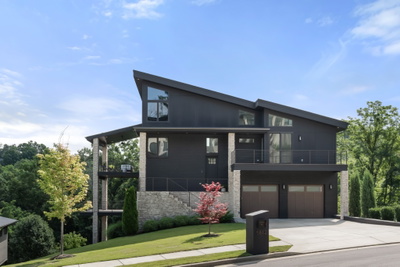 5812 Woodland Hills Dr